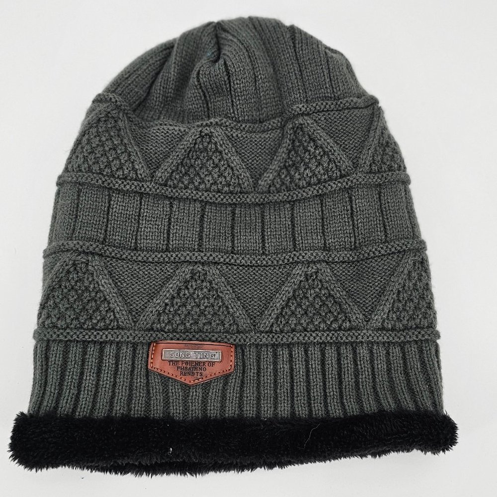 Song Ting Unisex black /Gray knit Beanie / Hat NWOT